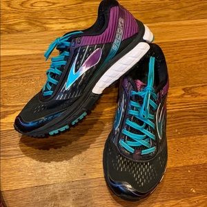 Brooks Ghost 9 running shoes- Size 8 wide